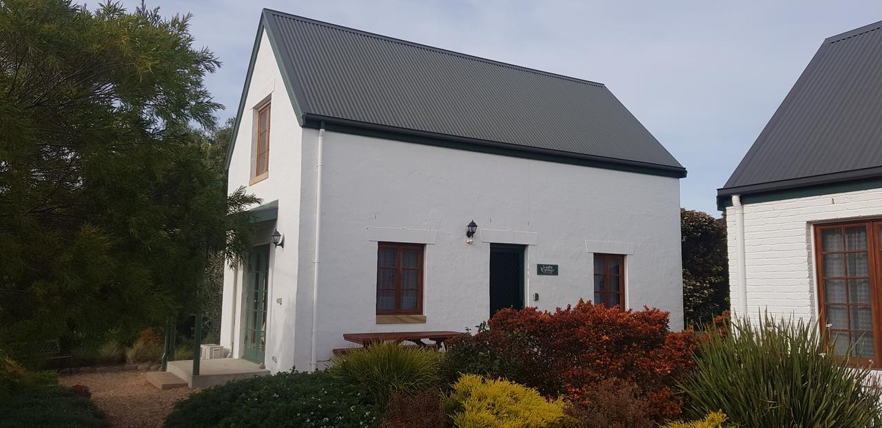Hotel Richmond Barracks Exterior foto